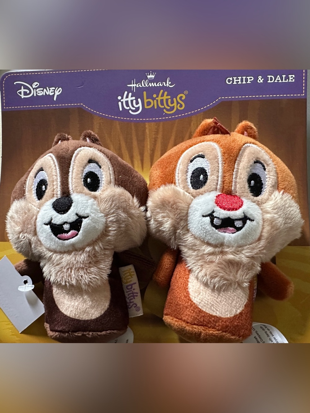 Hallmark itty bittys Chip & Dale Plush Duo - Brown & Orange